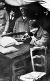 Atatürk_in_target_practice,_1922.webp