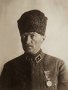 Müşir_Gazi_Mustafa_Kemal_Paşa,_Balıkesir,_1923.webp