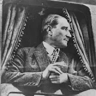 ZeybekOynarAtaturk