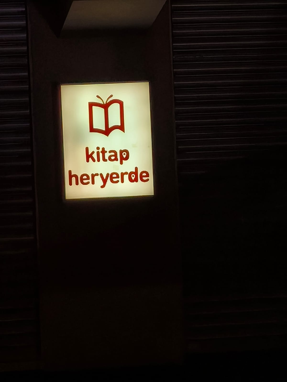 1764193508245.webp