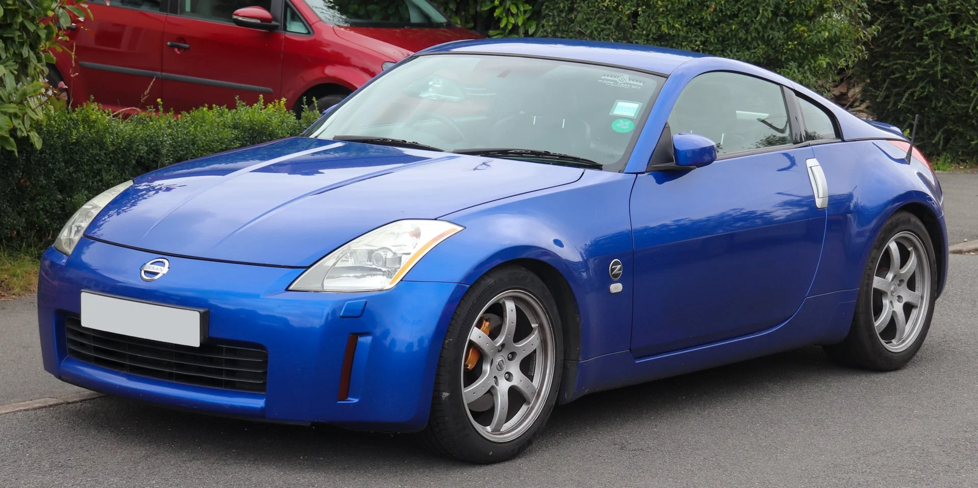 2004_Nissan_350Z_3.5_Front.webp