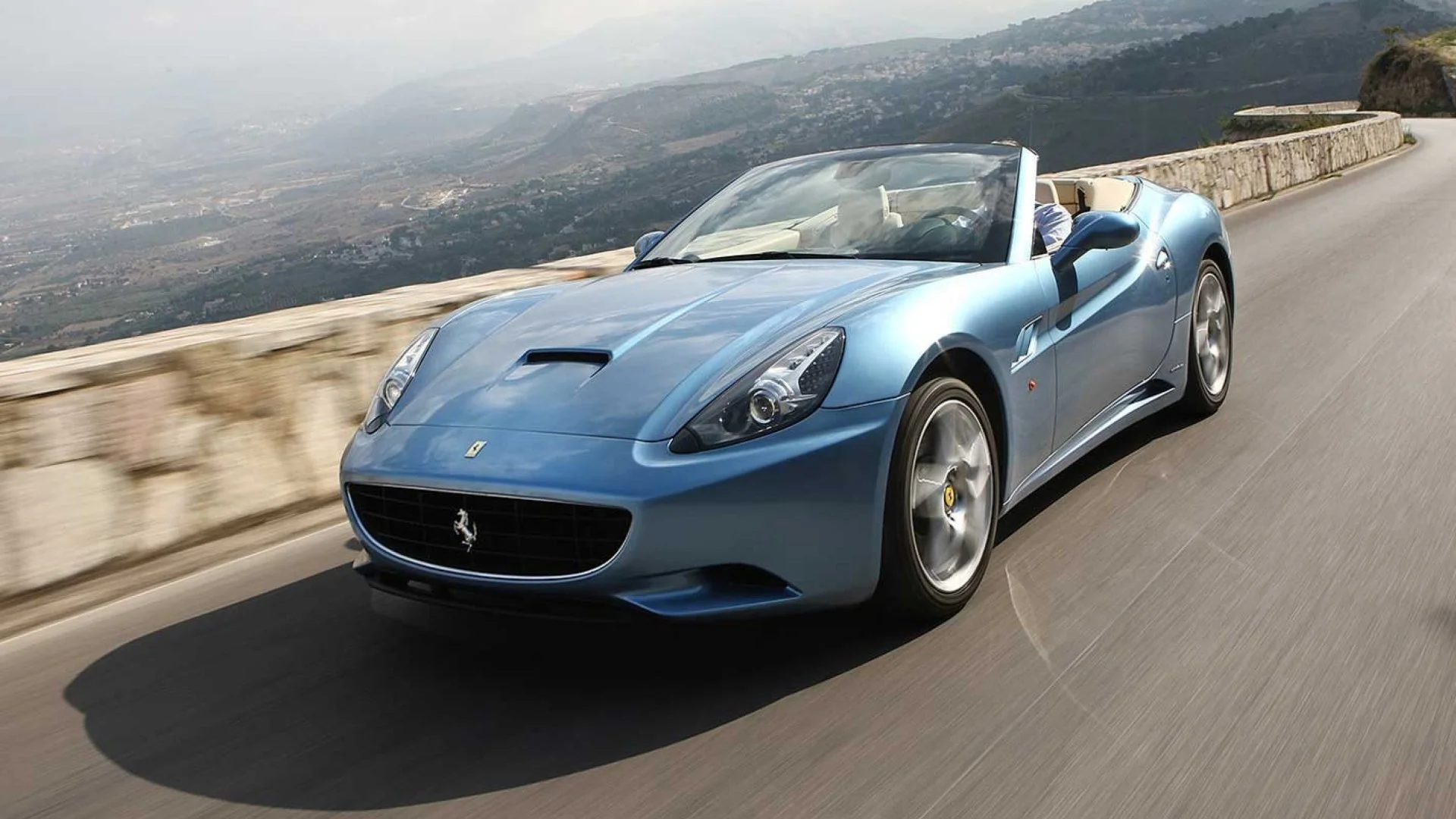 2009-Ferrari-California-review-classic-MOTOR-2.webp