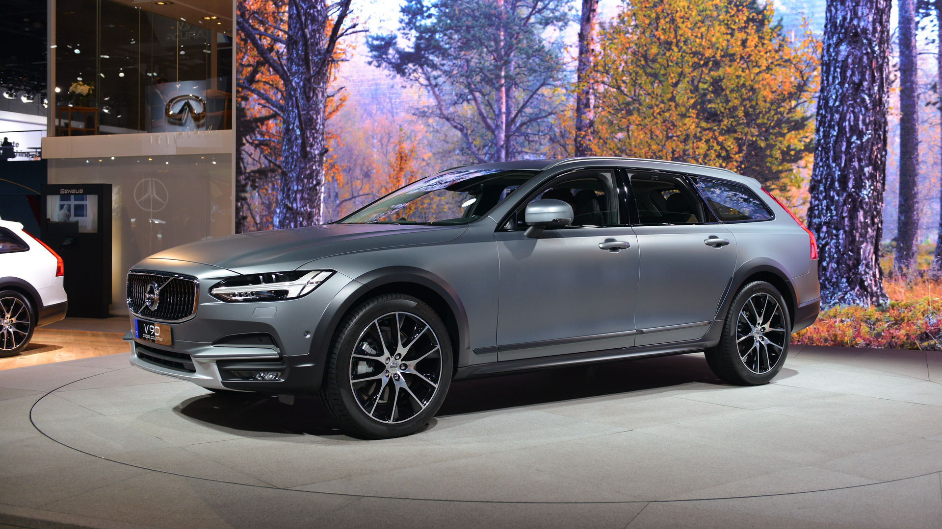2017-volvo-v9-cross-country-la-2016-1.webp