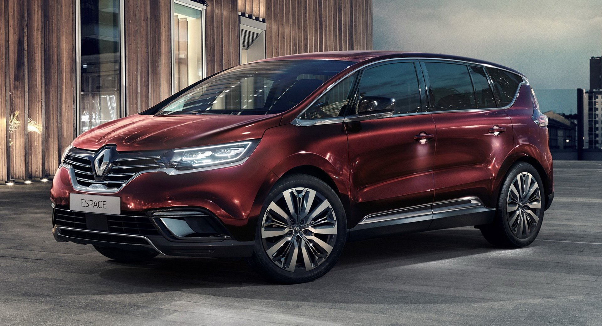 2020-renault-espace-yeni-teknolojileriyle-tanitildi-5267-1.webp