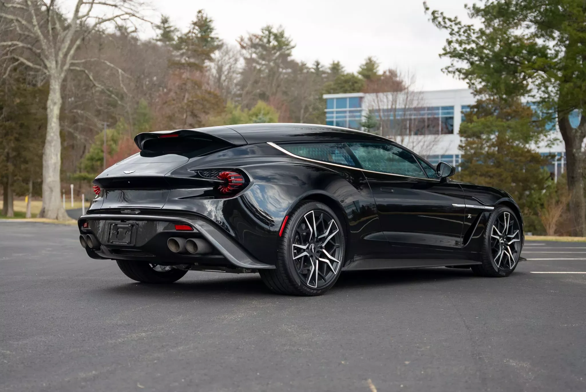 Aston-Martin-Vanquish-Zagato-Shooting-Brake-5.webp