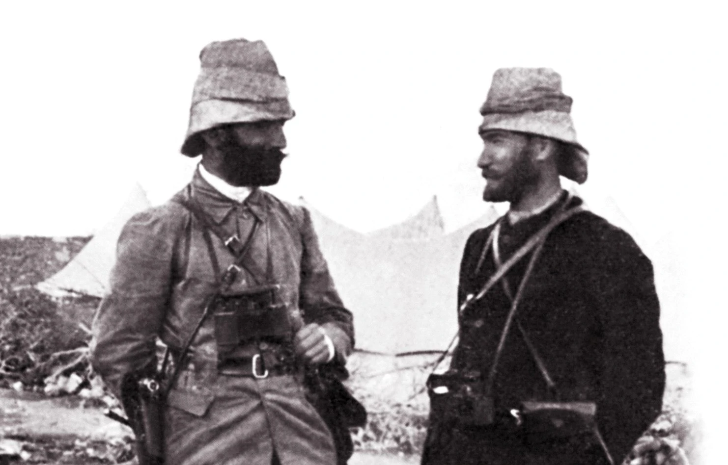 Atatürk-ve-Enver-Paşa.webp