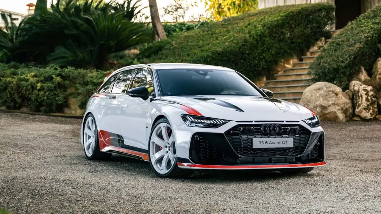 audi-rs6-avant-station-wagon.webp