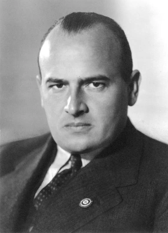 Bundesarchiv_Bild_146-1989-011-13,_Hans_Frank.webp