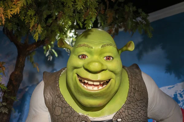 depositphotos_539805466-stock-photo-shrek-wax-statue-madame-tussauds.webp