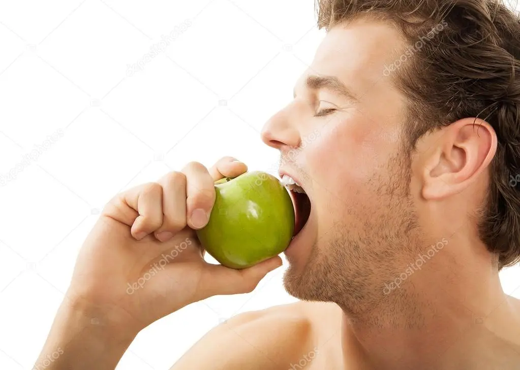 depositphotos_71706073-stock-photo-man-with-apple.webp