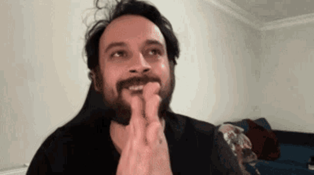 enis-enis-cherryson.gif