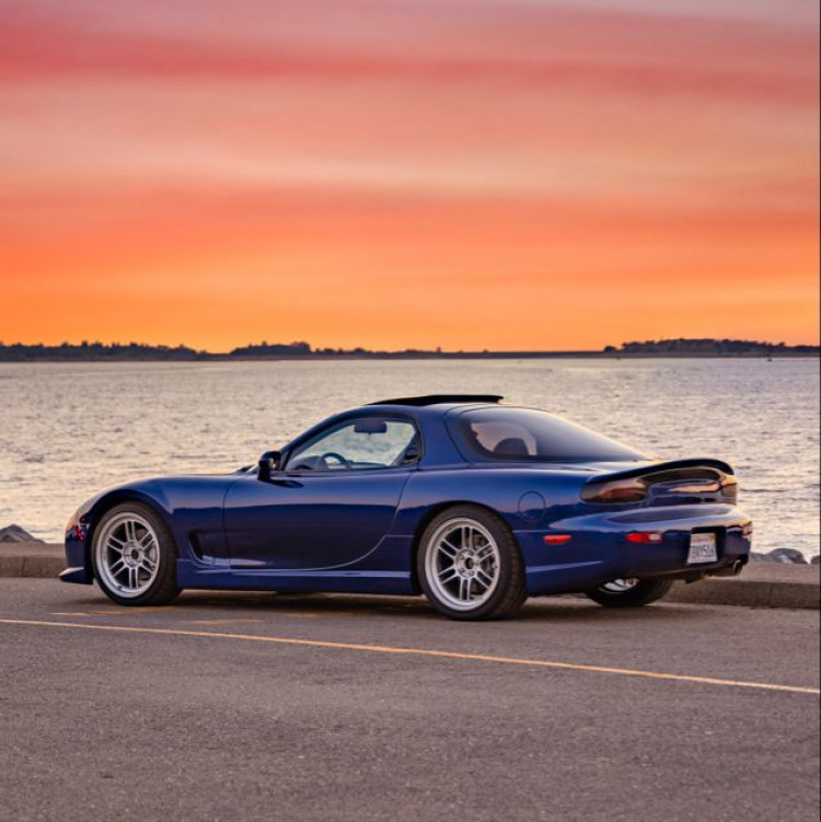 japon-efsanesi-mazda-rx-7-K8iGS.webp