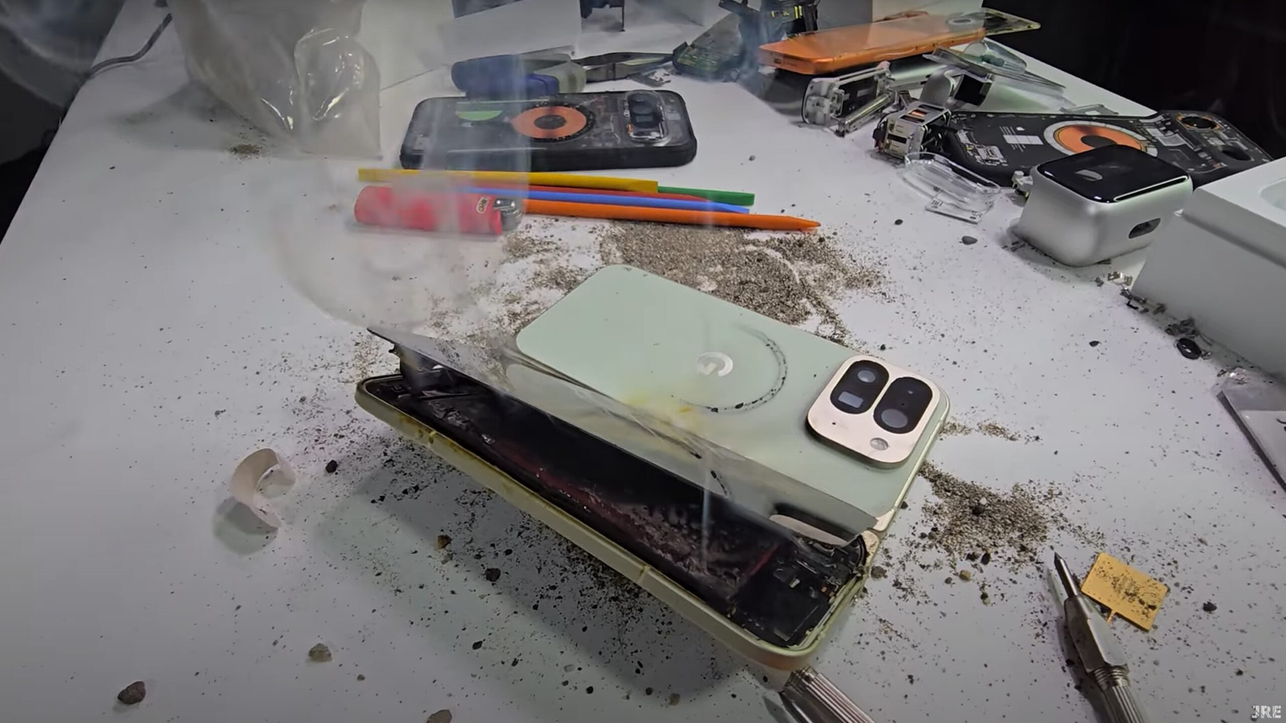 JerryRigEverything-Google-Pixel-10-Pro-Fold-Battery-Exploded-Durability-Test-scaled.webp