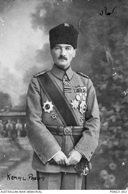 Kemal_Atatürk_portrait.webp