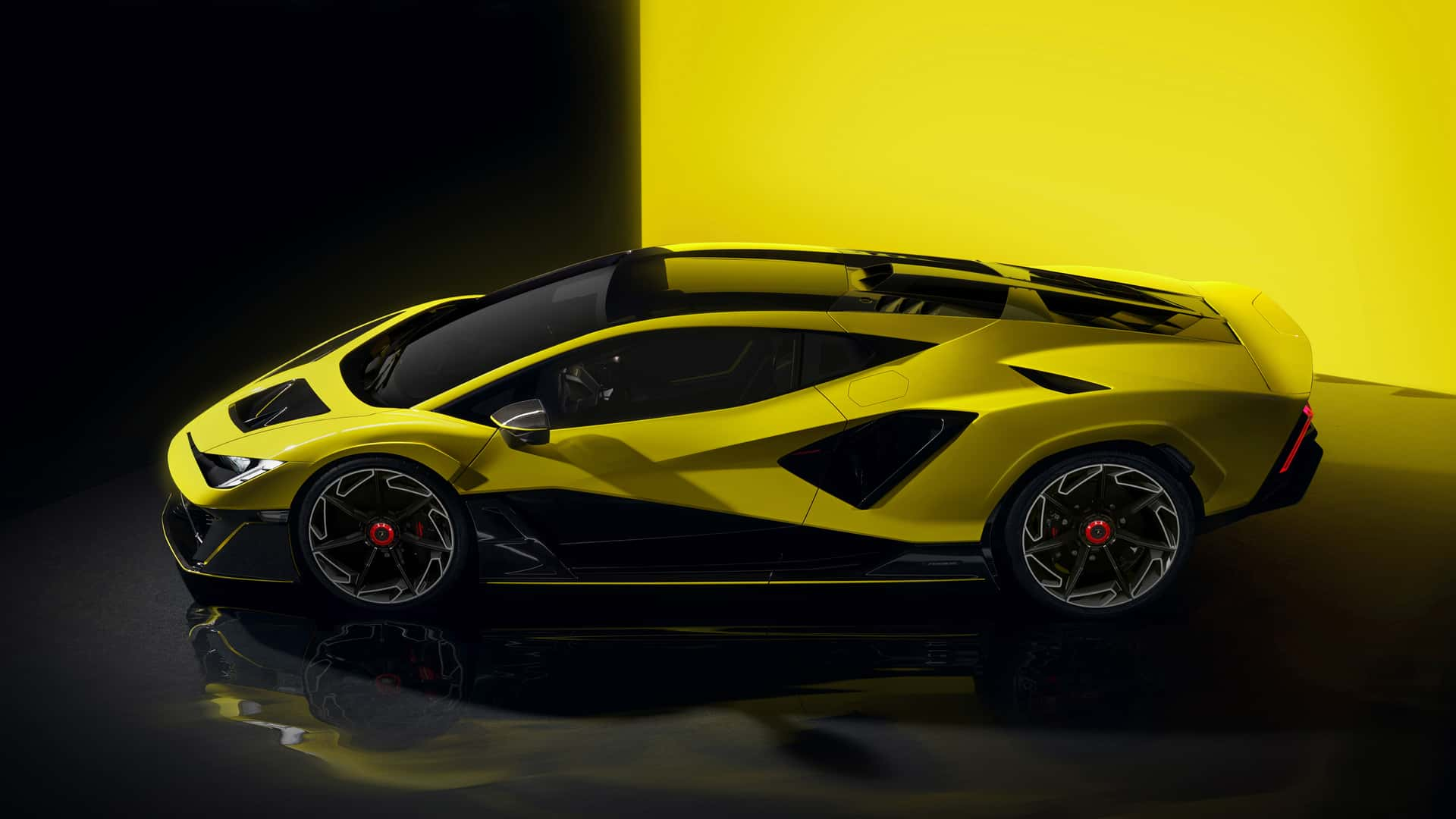 lamborghini-fenomeno-v12-hibrit-motor.webp
