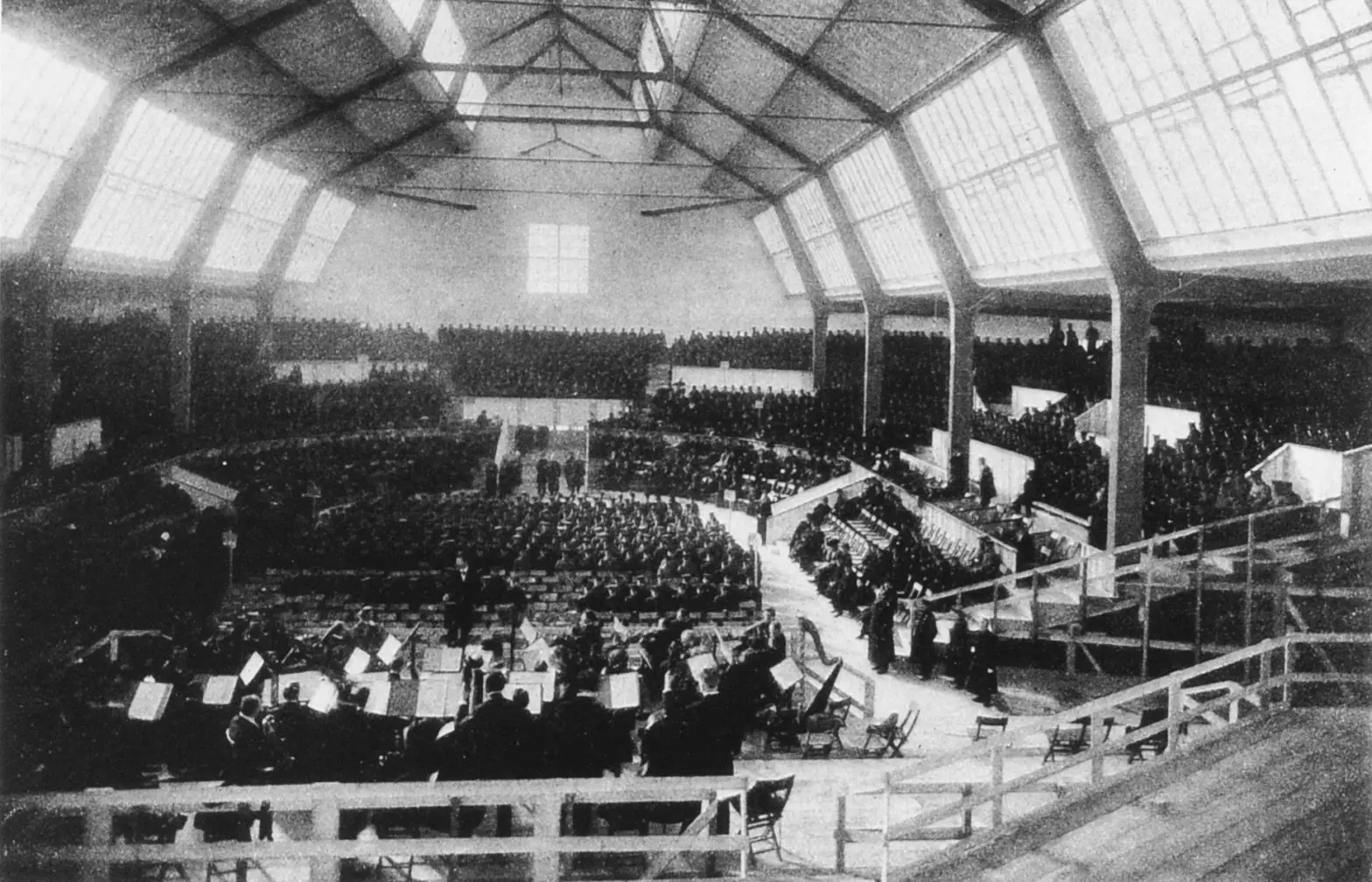 Mahler_8_Rehearsal.webp