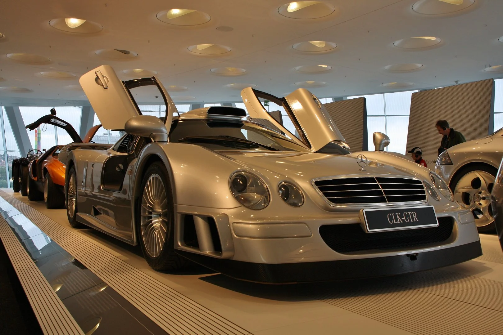 Mercedes-Benz_CLK_GTR_Stuttgart_2010_001.webp