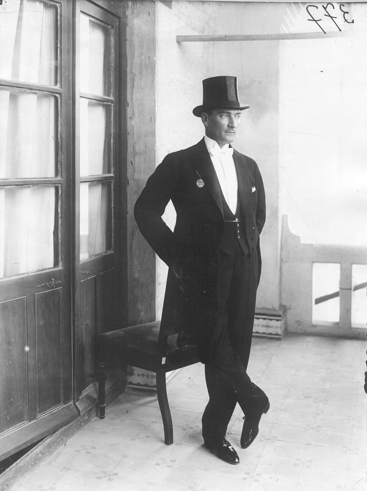 mustafa-kemal-ataturk-wallpaper-preview.webp
