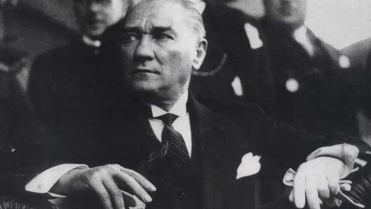 mustafa-kemal-ataturku-saygi-ve-minnetle-aniyoruz-1541828801.webp