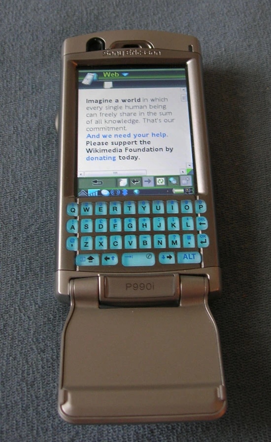 P990i-open.webp