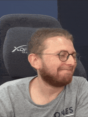 recep-baltaş-recep-baltaş-gülüyor.gif