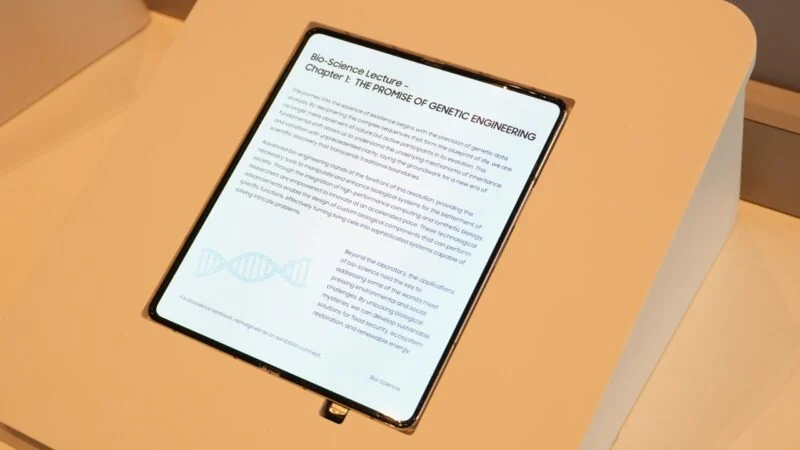 Samsung-Display-Galaxy-Z-Fold-8-Crease-Less-Foldable-OLED-Panel-CES-2026-800x450.webp
