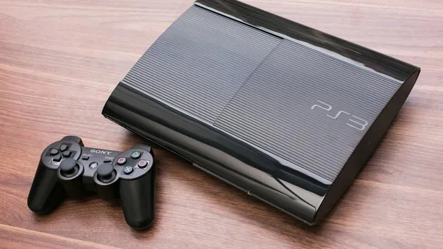 Super_Slim_PS3_35454664_35454666_35454667_35454668_04.webp