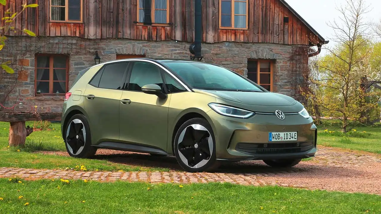 Volkswagen ID.3 elektrikli otomobil modeli – 201 bg’den 228 bg’ye yükseltme abonelikle açılıyor.