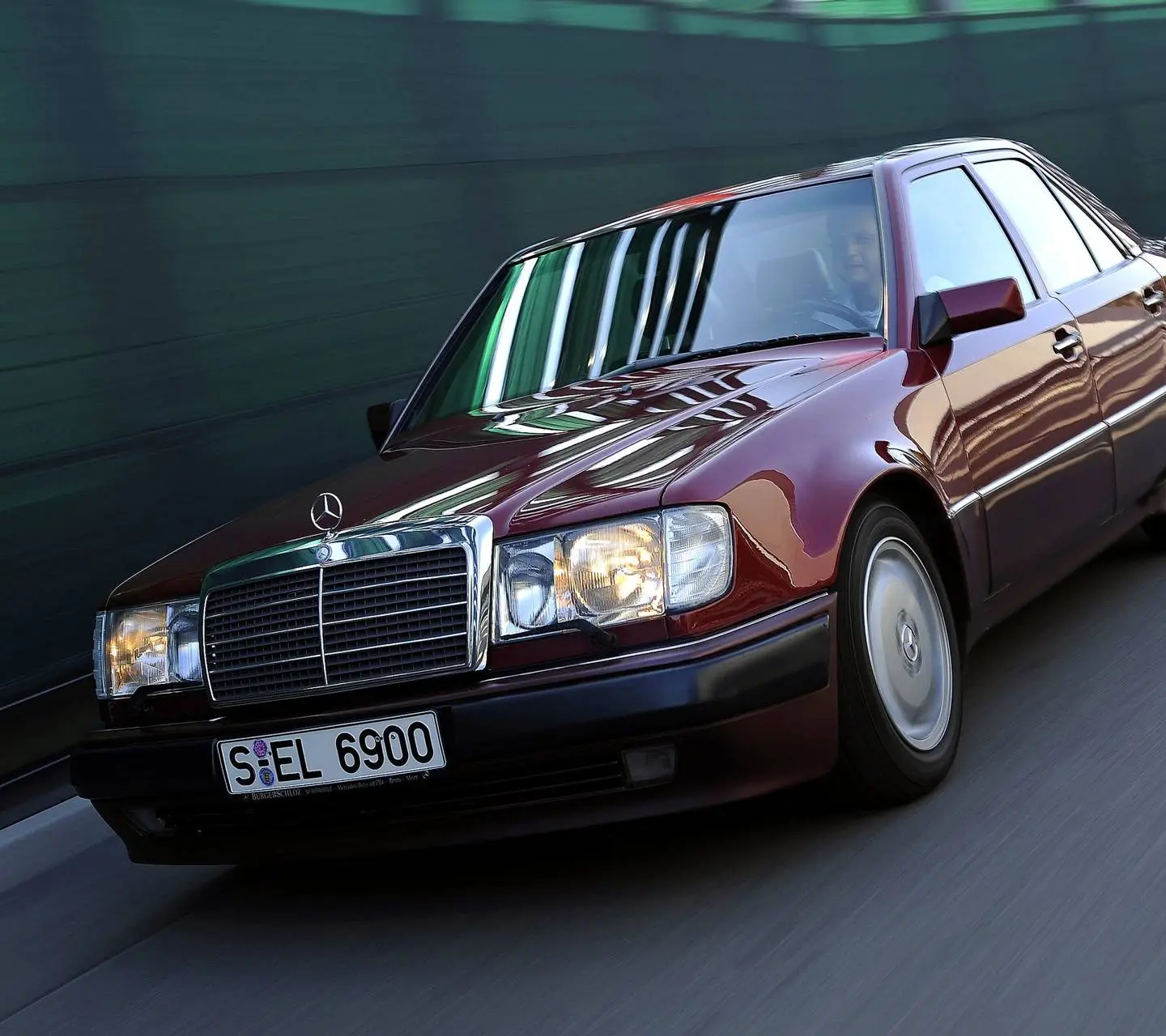 wp2461285-w124-wallpapers.webp