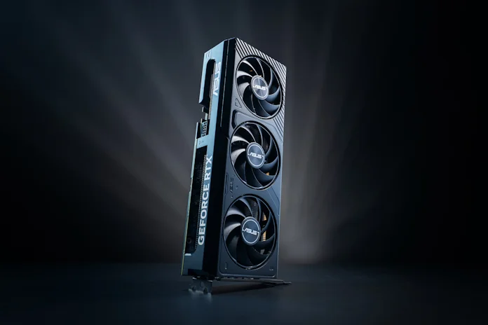 ASUS Tanıttı