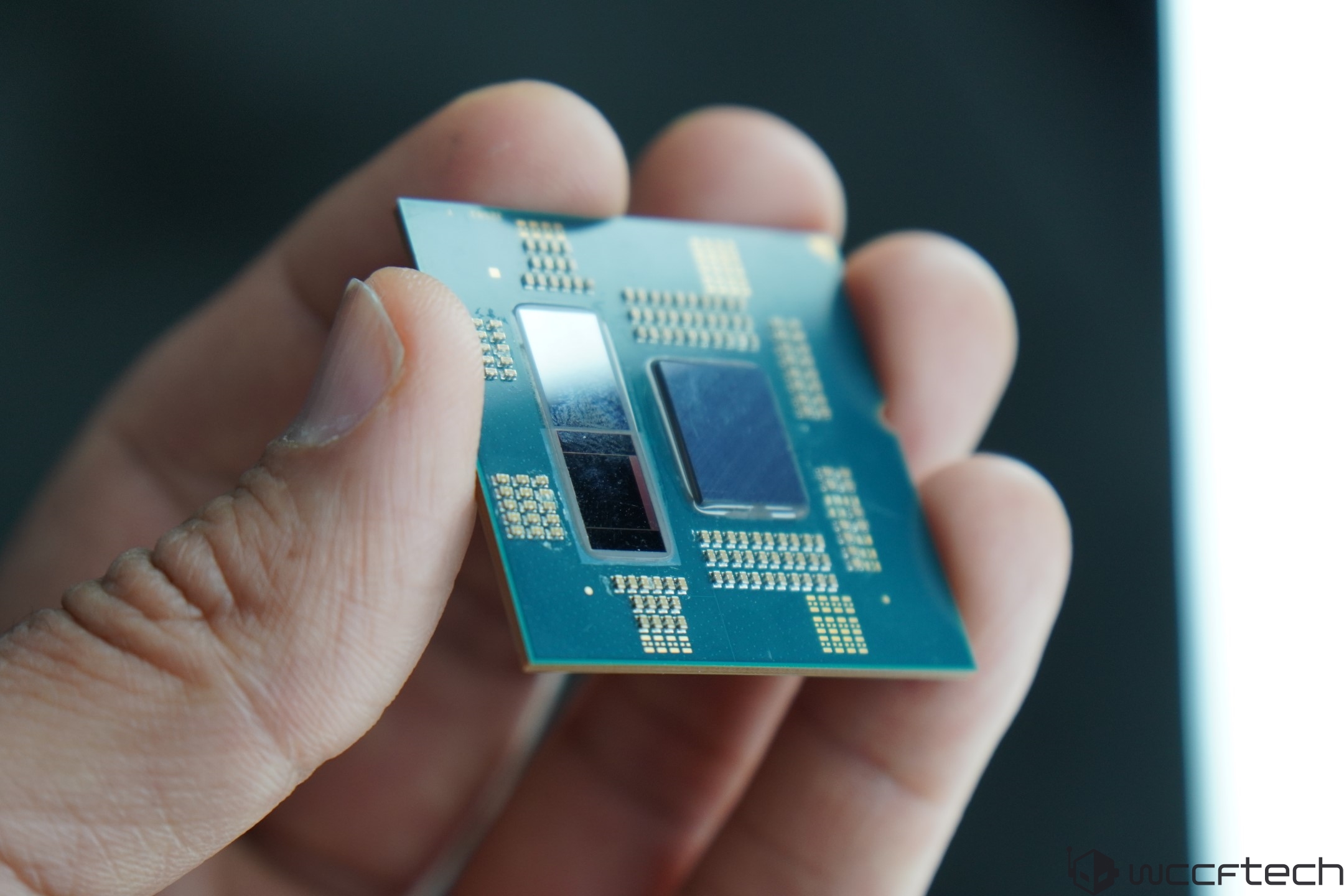 AMD Ryzen 9 7950X3D CPU With Dual 32 MB 3D V-Cache Stacks Spotted, Up To 192 MB Cache 1