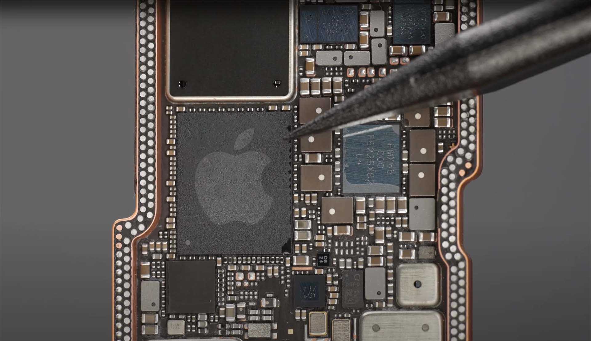 Apple-2025te-Yeni-iPad-Surumleri-Icin-Kendi-Wi-Fi-Ciplerine-Geciyor.jpg