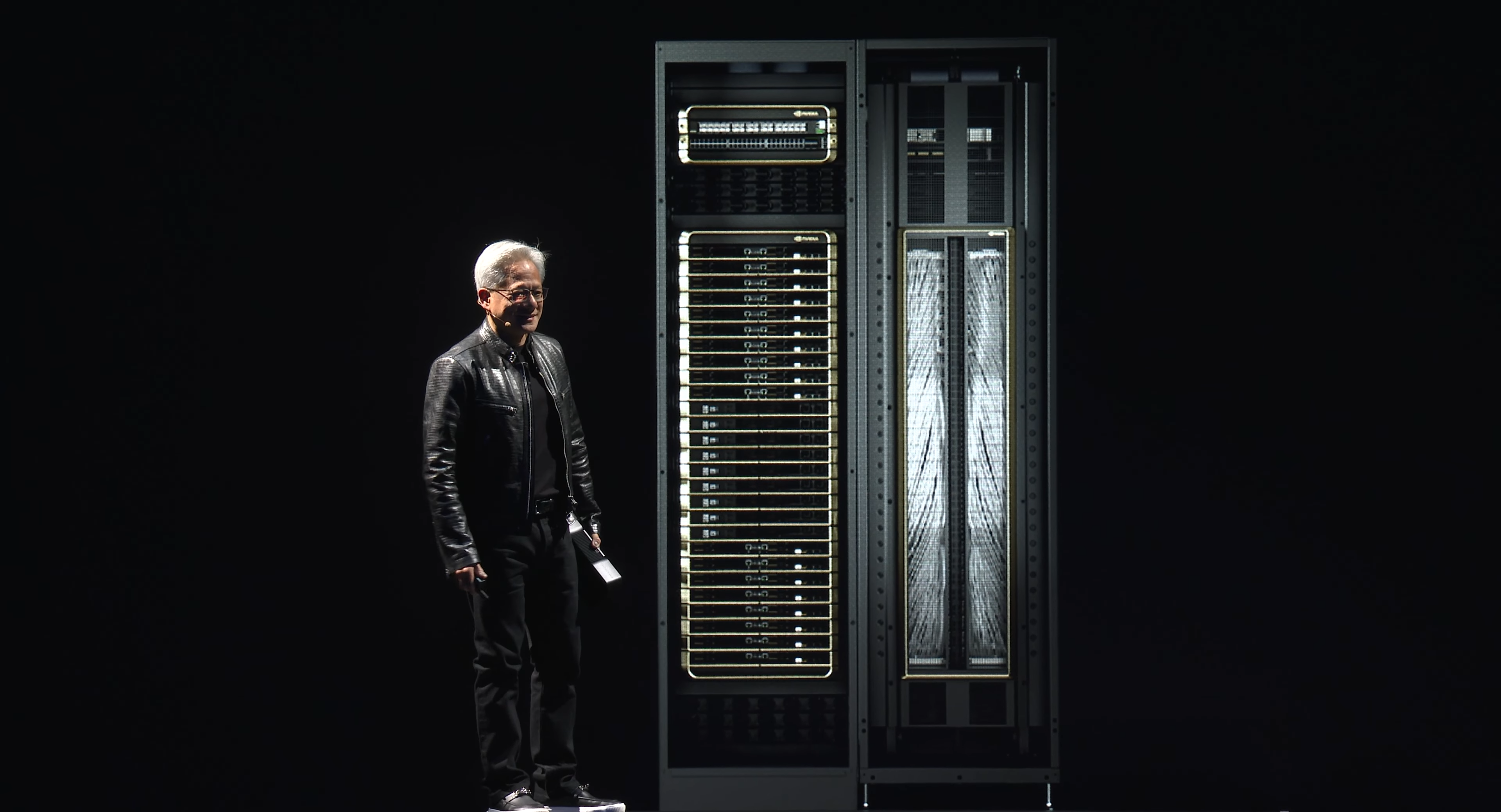 NVIDIA & Foxconn, Blackwell GB200 NVL72 Sunucuları ve 90 ExaFlop Üzerine Dayanan Tayvan'ın En Hızlı Süper bilgisayarını İnşa Ediyor