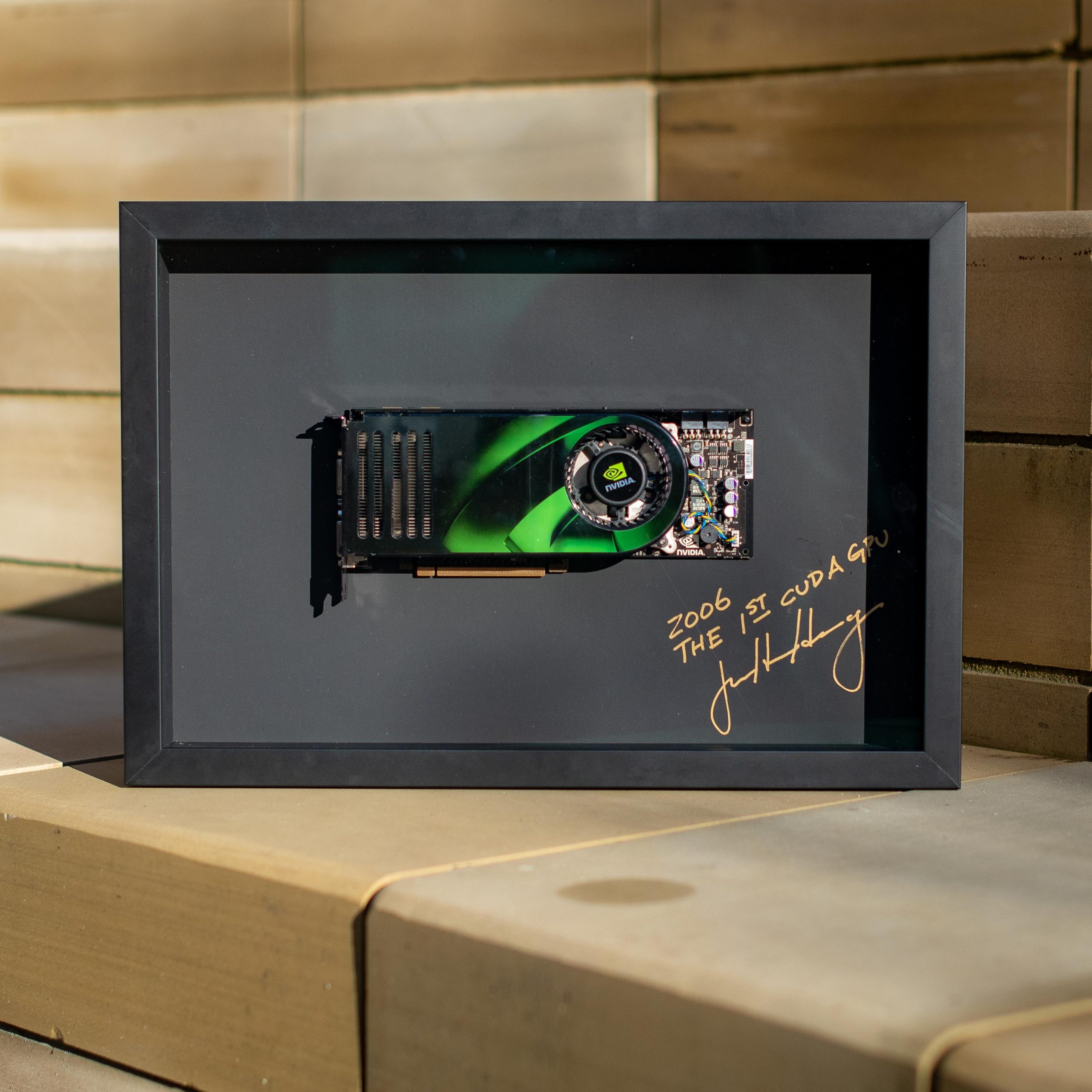 CEO imzalı GeForce 8800 Ultra