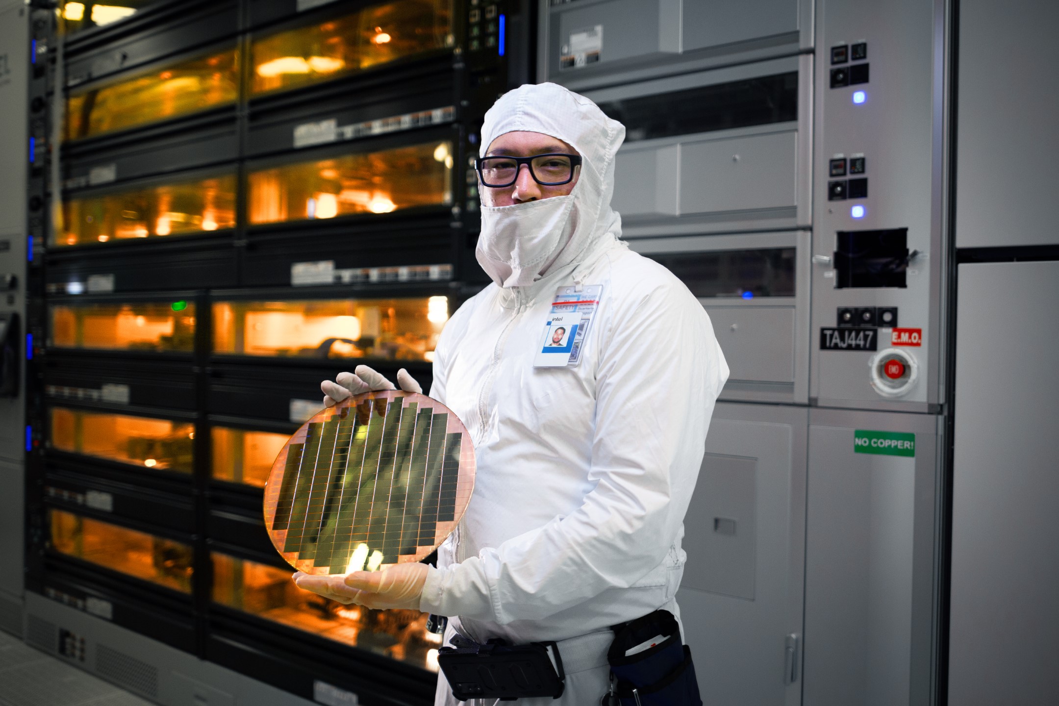 Intel, TSMC'nin üst düzey çalışanlarını hedef alarak rekabeti ateşliyor.