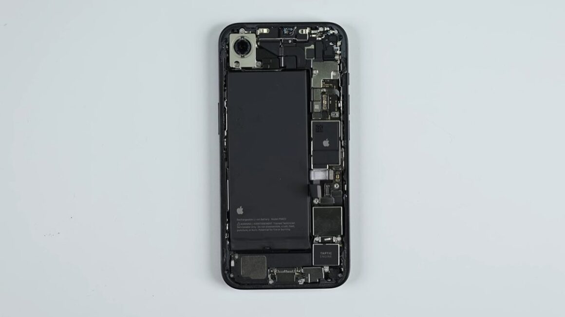 iPhone 16e Parçalara Ayrıldı: Apple’ın Yeni C1 Modemi ve Bataryası Ortaya Çıktı
