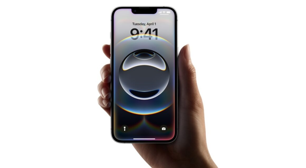 ABD'de İthalat Vergisi Öncesi iPhone Satışlarında Panik Başladı