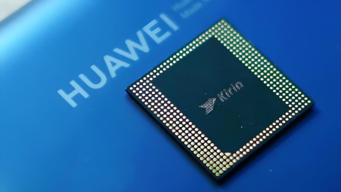 Huawei, 10 Çekirdekli Kirin X90 İşlemcisini Tanıttı