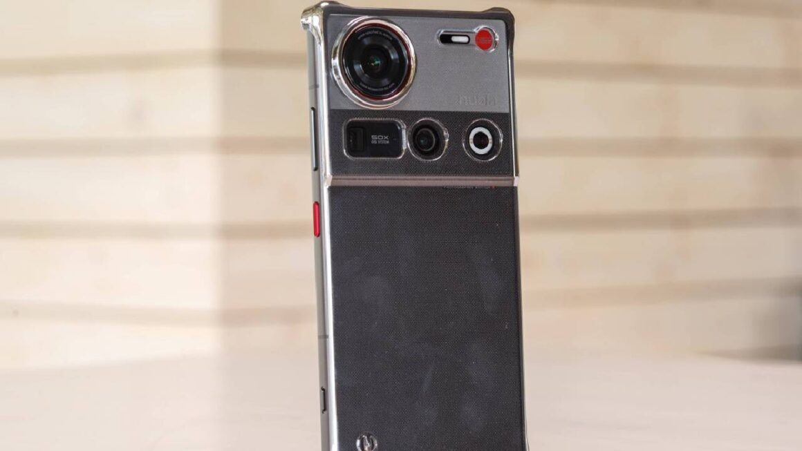 Nubia Z70S Ultra 3