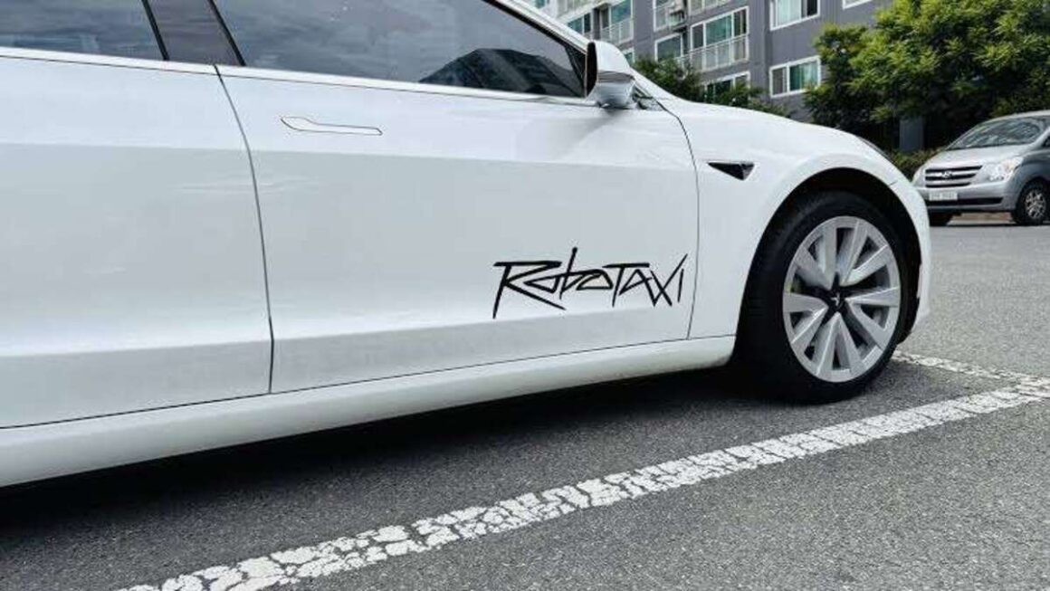 Tesla Robotaksi Hizmeti Austin’de Sınırlı Erişimle Resmen Başladı