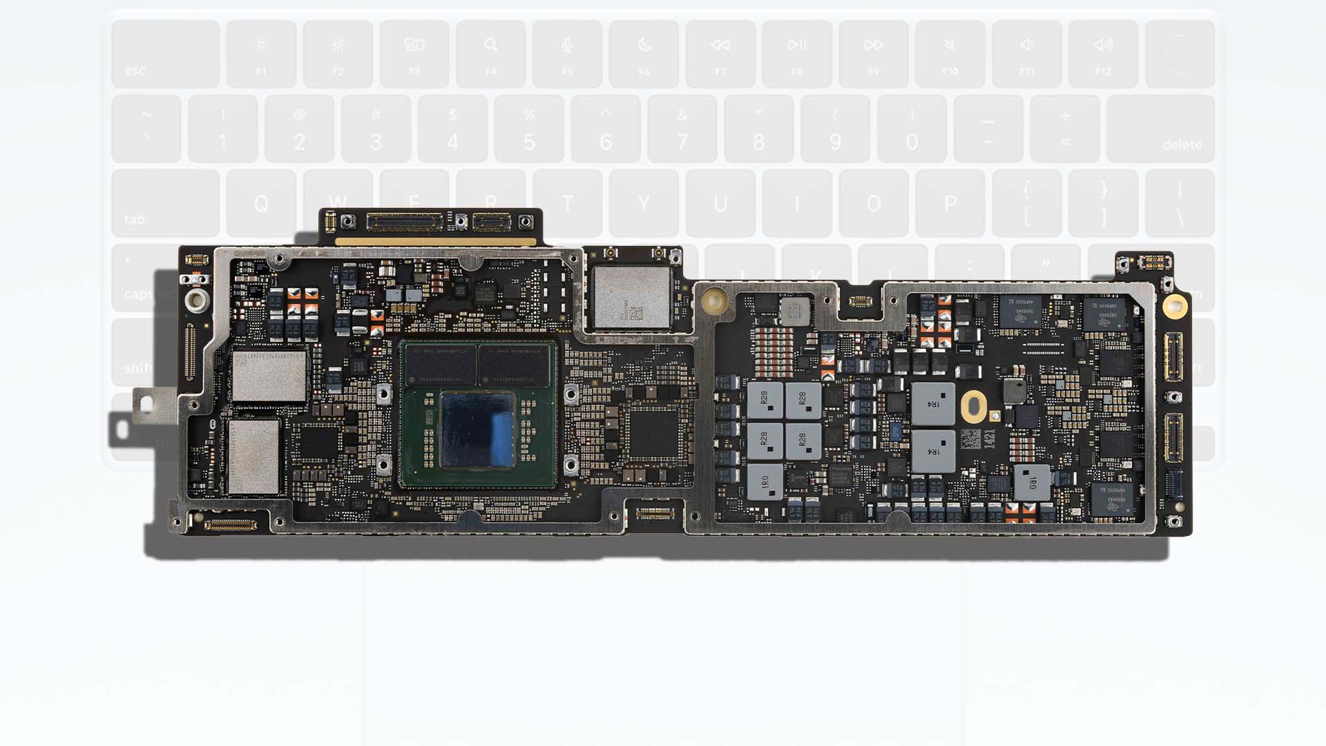 Applein-M5-MacBook-Airi-Yerli-Wi‑Fi-Cipiyle-Gelecek.jpg