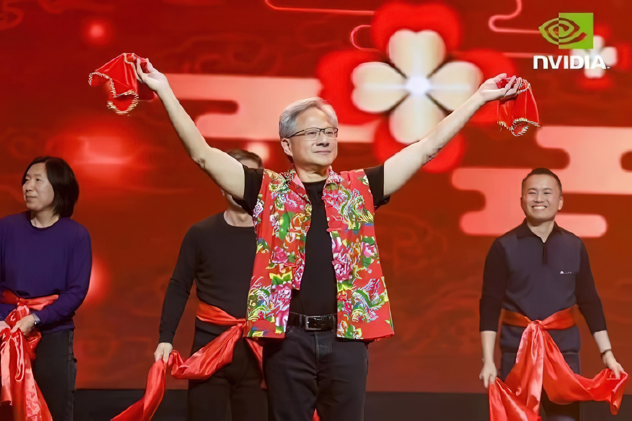 NVIDIA-CEOsu-Huangdan-Bomba-Aciklama-Cine-En-Yeni-Blackwell-GPU.jpg