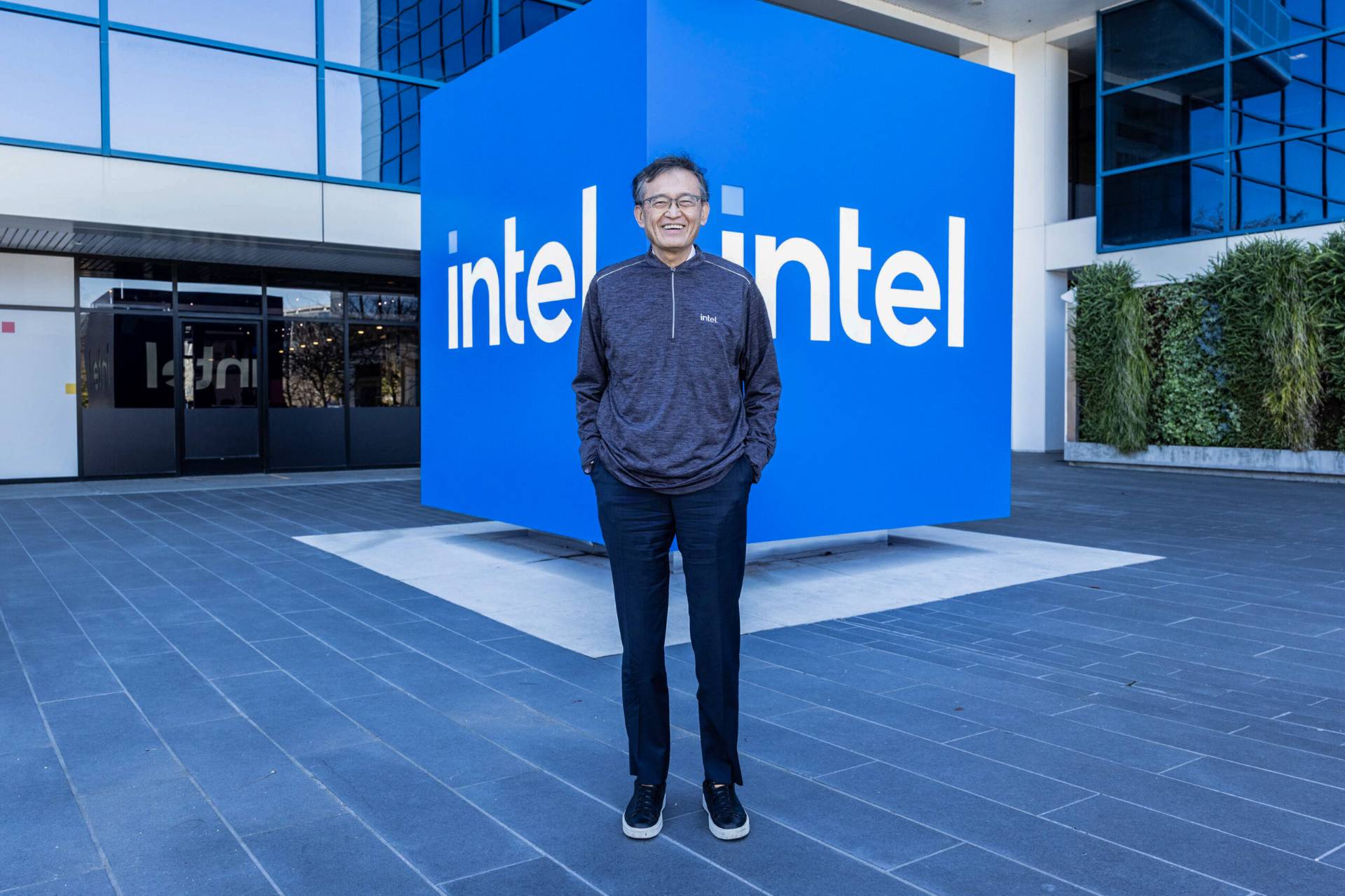 Trumptan-Intel-CEOsuna-Istifa-Cagrisi-Cikar-Catismasi-Var.jpg