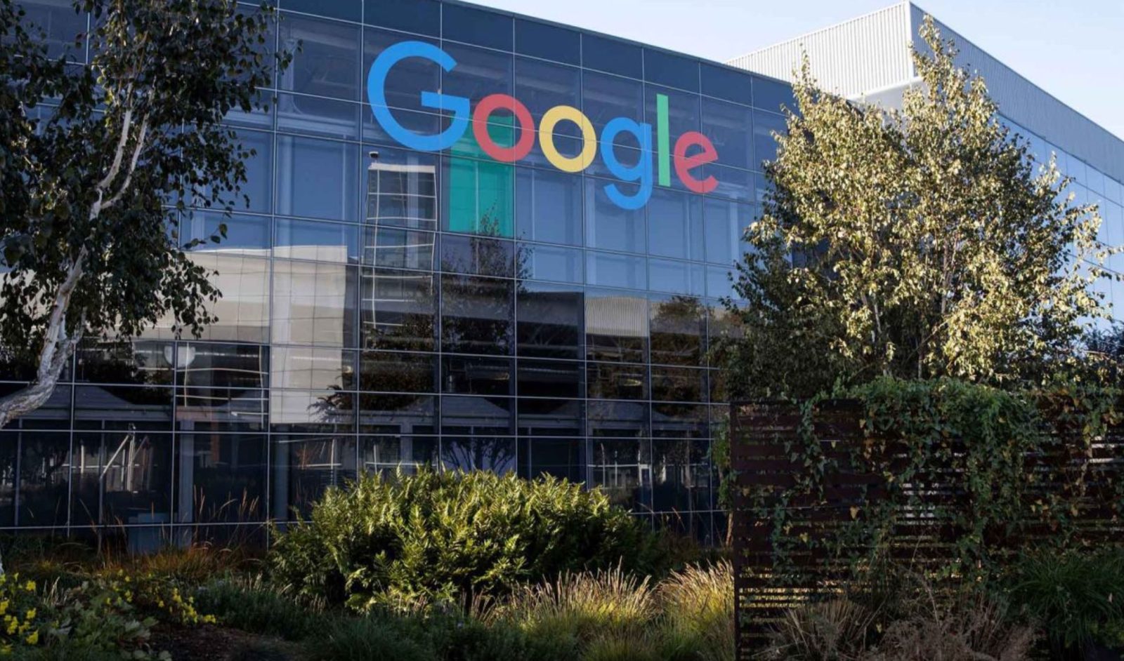 Google-Ucret-Stres-ve-Hak-Tartismalari-Ortasinda-Yuzlerce-Yapay-Zeka.jpg