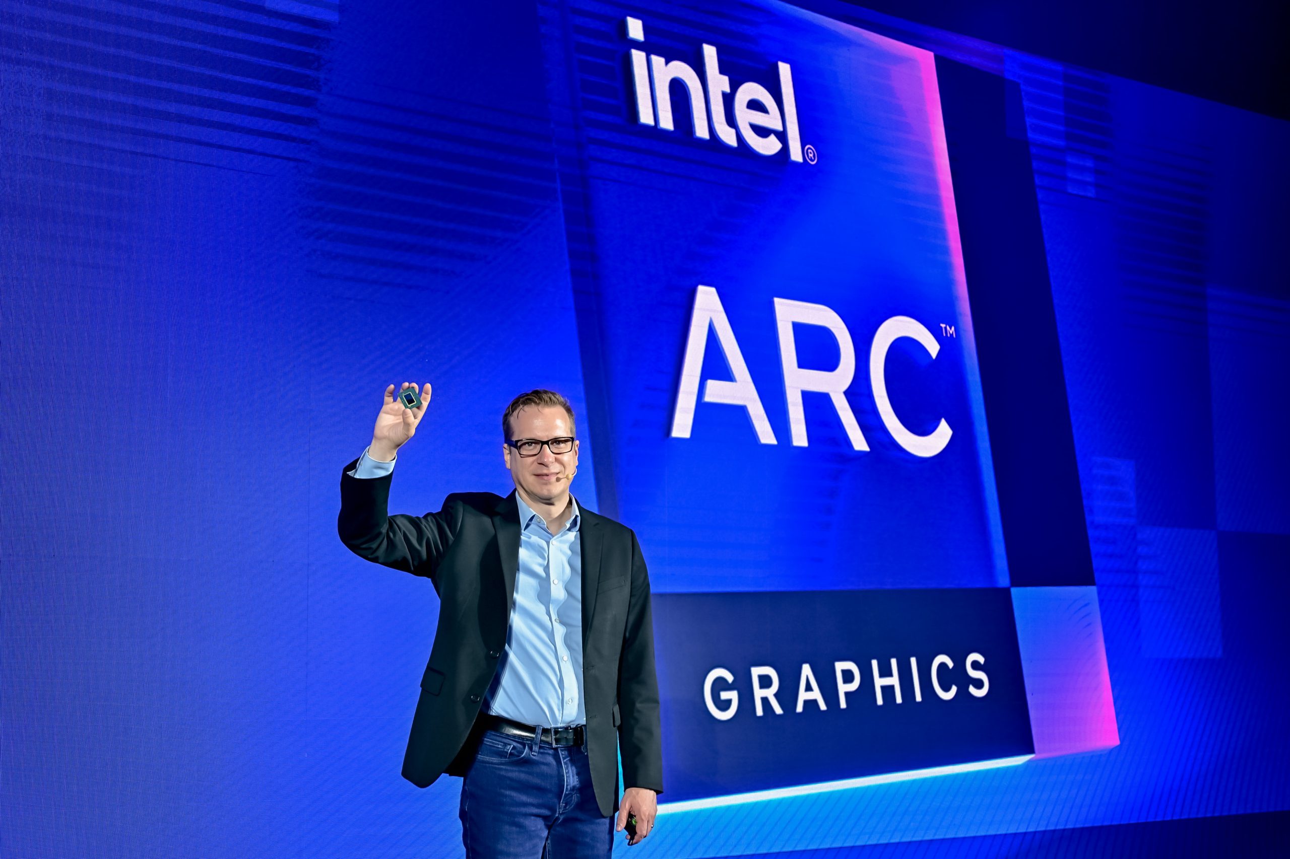Intel-GPU-Portfoyunu-Surdurecek-NVIDIA-Anlasmasi-Urun-Yol-Haritasini-Tamamliyor.jpg
