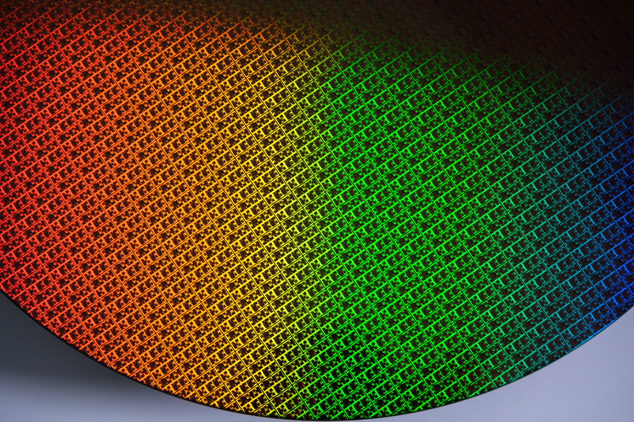 NVIDIAdan-Sonra-Intel-Apple-ile-Ortaklik-Pesinde-Dokum-Birimi-Icin.jpg