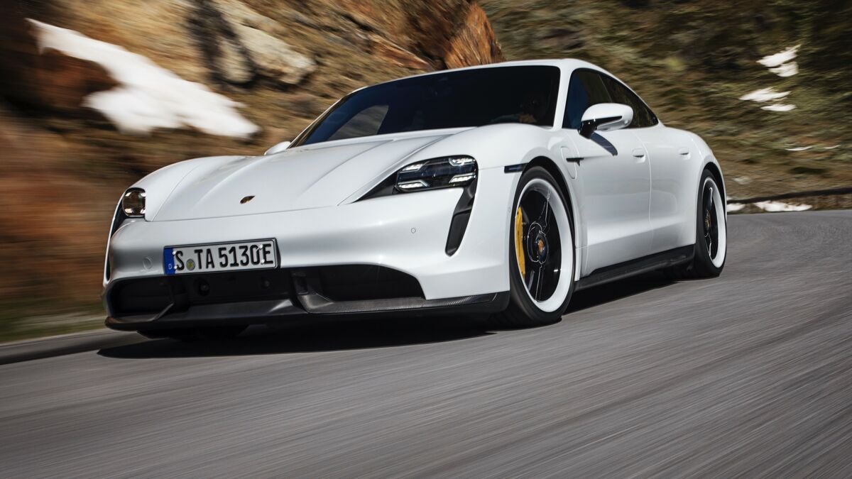 Pismanlik-Yok-Porsche-Elektrikli-Spor-Otomobillere-Olan-Bagliligini-Surduruyor2-2.jpg
