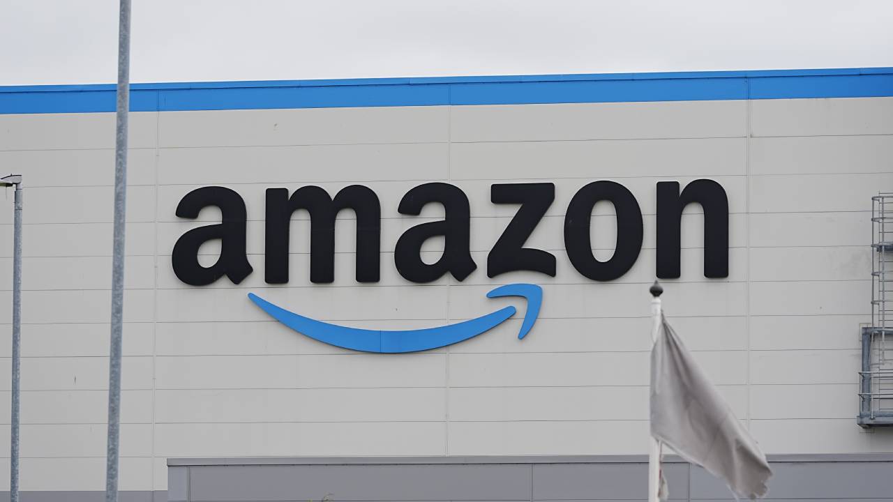 Amazon_credit_PA.jpg