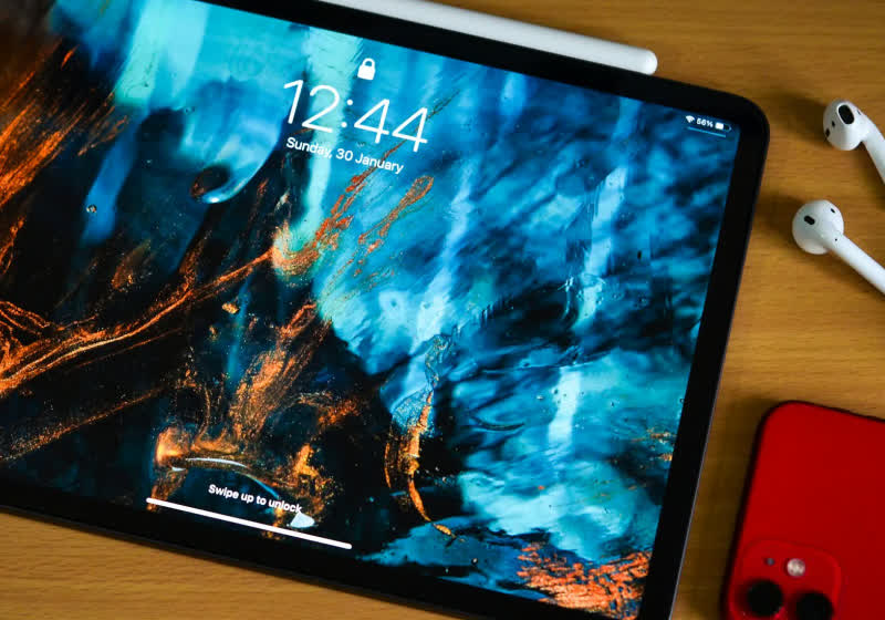Apple-Daha-Fazla-Cihaza-OLED-Ekran-Getirecek-Suya-Dayanikli-Yeni.jpg
