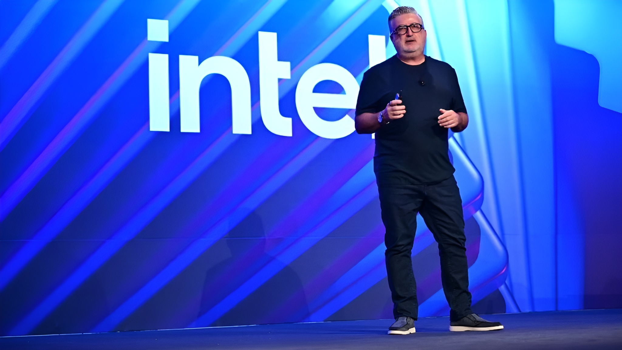 Intel-Acik-Kaynaga-Devam-ama-Rakiplere-Destek-Yok.jpg